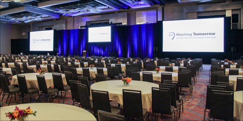 What Size Projector Screen for Events?