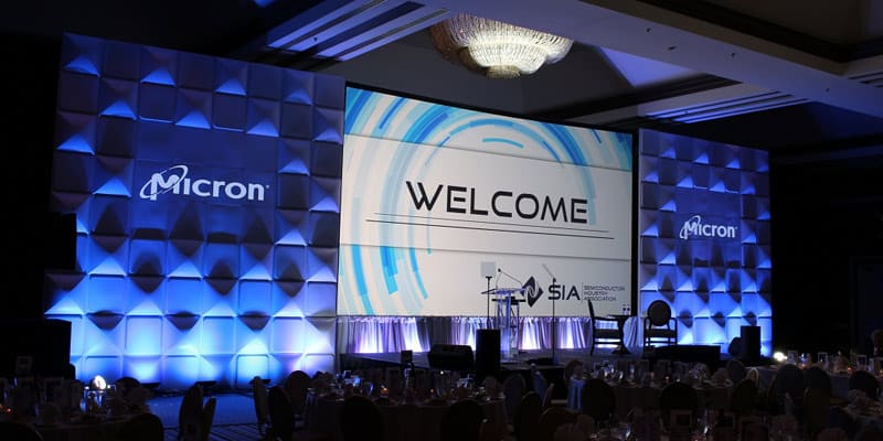 AV 101: How to Choose Projectors & Screens for Events